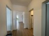 Sehr gepflegte renovierte Büroräume im Gewerbegebiet Bindlach, 124 m², 5 Zimmer, 4 Stellplätze, frei ab 04/2024 - Flur Küche