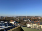 ATTRAKTIVER KAUFPREIS!! - Demnächst bezugsfreie, komplett modernisierte 3,5-Zimmer-ETW mit hochwertiger Einbauküche - Ausblick Loggia