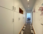 ATTRAKTIVER KAUFPREIS!! - Demnächst bezugsfreie, komplett modernisierte 3,5-Zimmer-ETW mit hochwertiger Einbauküche - Flur - großer eingebauter Garderobenschrank